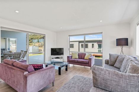 Photo of property in 4b Beachcomber Road, Mangawhai Heads, Mangawhai, 0505