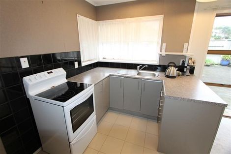 Photo of property in 1/8 Cezanne Place, New Lynn, Auckland, 0600