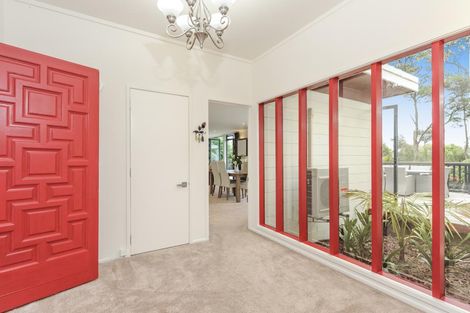 Photo of property in 14 Kopiko Road, Titirangi, Auckland, 0604