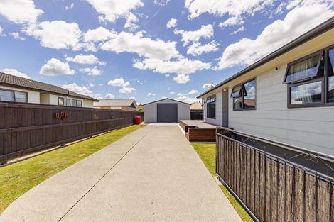 Photo of property in 7 Colonial Place, Kelvin Grove, Palmerston North, 4414