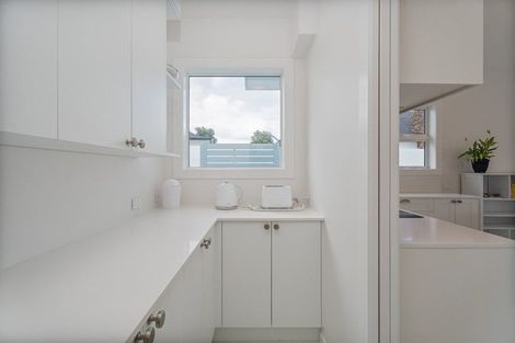 Photo of property in 17 Waitotara Way, Whitianga, 3510