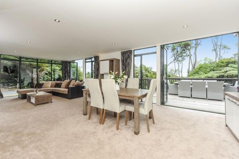 Photo of property in 14 Kopiko Road, Titirangi, Auckland, 0604