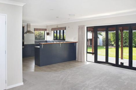 Photo of property in 153 Ruapehu Drive, Fitzherbert, Palmerston North, 4410