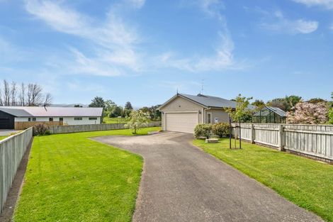 Photo of property in 12 Rexwood Estate, Carterton, 5713