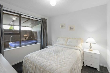 Photo of property in 2/5 Wynand Place, Sockburn, Christchurch, 8042