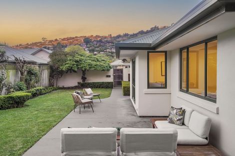 Photo of property in 15 Oakview Lane, Cashmere, Christchurch, 8022