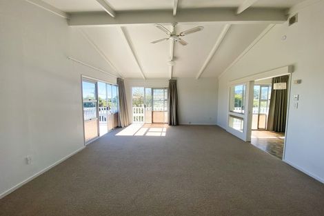 Photo of property in 682 Abel Tasman Drive, Clifton, Takaka, 7183