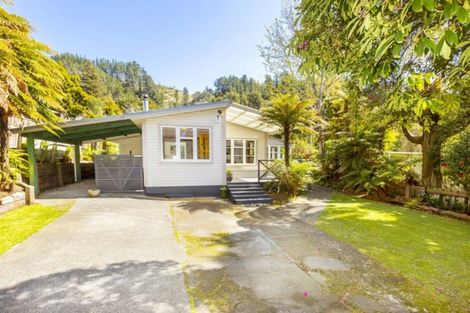 Photo of property in 38 Jocelyn Crescent, Pinehaven, Upper Hutt, 5019