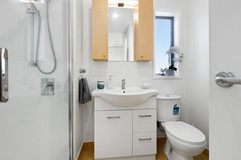 Photo of property in 19/3 Riverside Road, Orewa, 0931