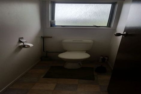 Photo of property in 1/940 East Coast Road, Northcross, Auckland, 0630