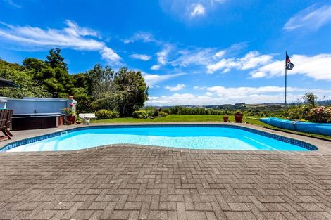 Photo of property in 1335 Kahikatea Flat Road, Kaukapakapa, 0871