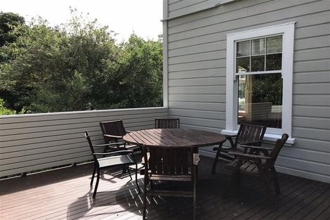 Photo of property in 58 Kelburn Parade, Kelburn, Wellington, 6012