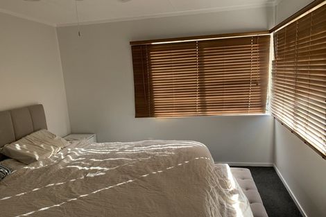 Photo of property in 23 Imperial Place, Henderson, Auckland, 0612