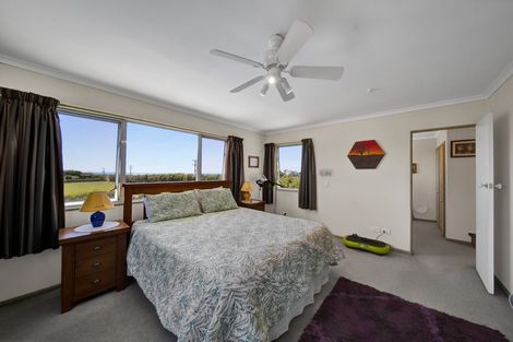 Photo of property in 21 Johnston Street, Brixton, Waitara, 4382