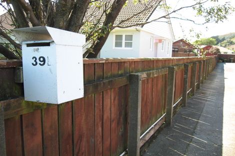 Photo of property in 39b Birdwood Road, Waterloo, Lower Hutt, 5011