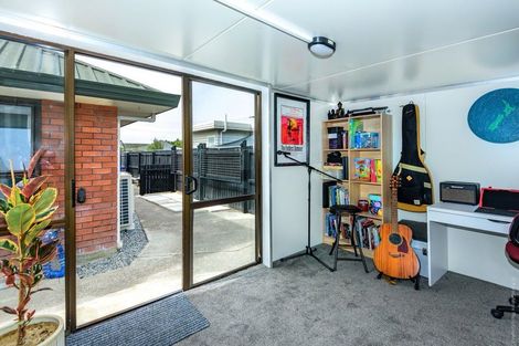 Photo of property in 85 Pacific Road, North New Brighton, Christchurch, 8083