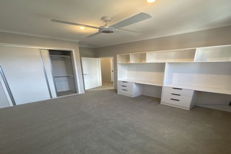 Photo of property in 13 William Stratton Lane, Hobsonville, Auckland, 0616