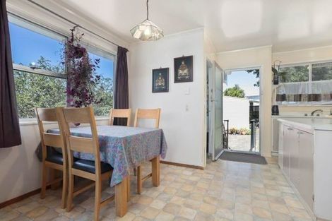 Photo of property in 106 Farquhar Road, Glendene, Auckland, 0602