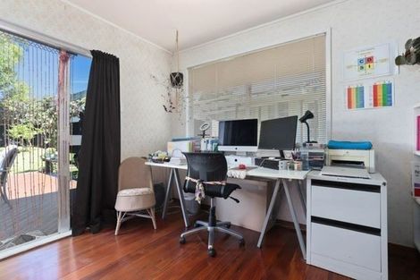 Photo of property in 106 Farquhar Road, Glendene, Auckland, 0602