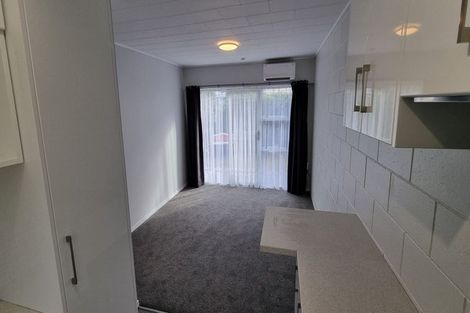 Photo of property in 5 Bay Drive, Titahi Bay, Porirua, 5022