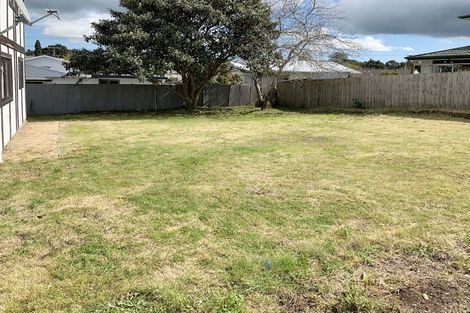 Photo of property in 2/4 Albert Street, Papakura, 2110