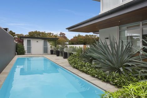 Photo of property in 10 Royds Street, Fendalton, Christchurch, 8014