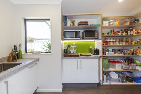 Photo of property in 32 Washington Parade, Milson, Palmerston North, 4414