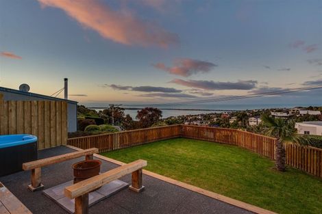 Photo of property in 2/182 Mount Pleasant, Mount Pleasant, Christchurch, 8081