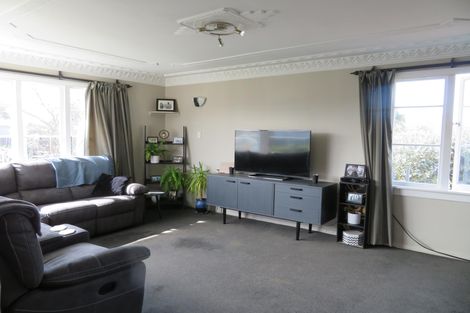 Photo of property in 75 Rhodes Street, Waimate, 7924