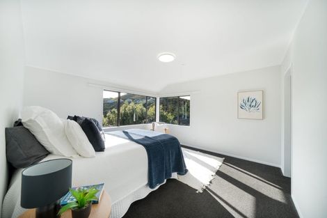 Photo of property in 12 Longmont Terrace, Churton Park, Wellington, 6037