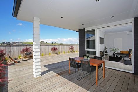 Photo of property in 32 Helenslee Road, Pokeno, 2402