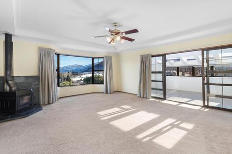 Photo of property in 22 Fox's Terrace, Arrowtown, 9302