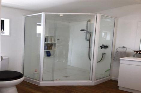 Photo of property in 20 Sawtell Place, Northcote, Christchurch, 8052