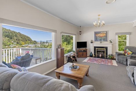 Photo of property in 11 Russo Terrace, Eastbourne, Lower Hutt, 5013