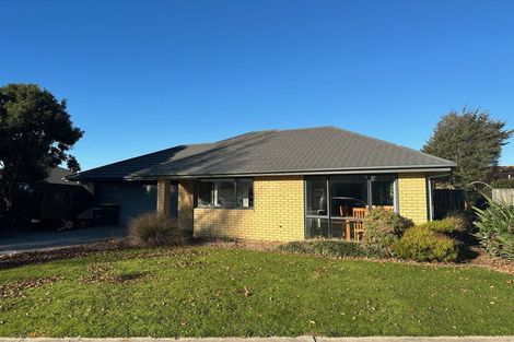 Photo of property in 8 Richard Seddon Drive, Northwood, Christchurch, 8051