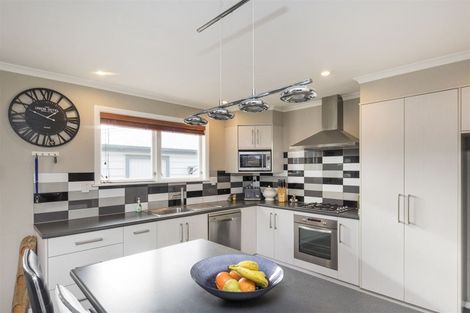 Photo of property in 31 Kaituna Street, Milson, Palmerston North, 4414