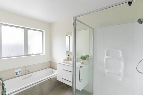 Photo of property in 37 Dunlops Crescent, Bottle Lake, Christchurch, 8083