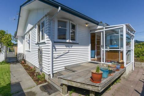 Photo of property in 79 Church Road, Taradale, Napier, 4112