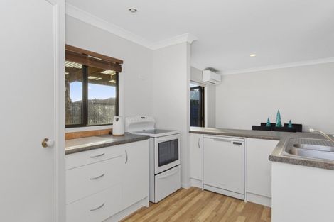 Photo of property in 716 Grenada Street, Papamoa Beach, Papamoa, 3118