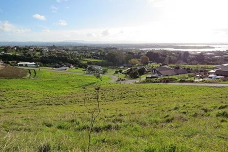 Photo of property in 64 Oceana Drive, Welcome Bay, Tauranga, 3175