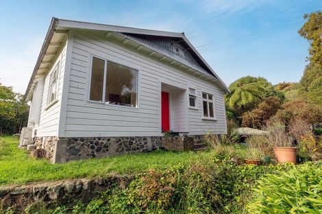 Photo of property in 35 Greenacres Street, Macandrew Bay, Dunedin, 9014