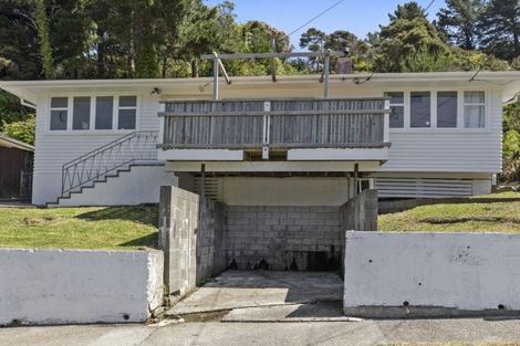 Photo of property in 47 Bird Grove, Stokes Valley, Lower Hutt, 5019