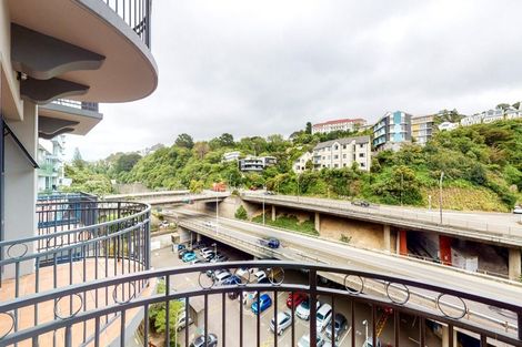 Photo of property in Atrium Towers, 6p/154 The Terrace, Wellington Central, Wellington, 6011