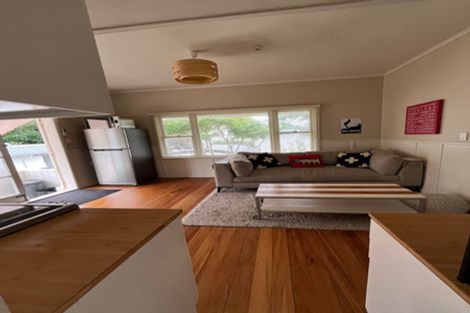 Photo of property in 62 Moana Road, Okitu, Gisborne, 4010