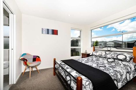 Photo of property in 12 Bellamont Street, Kumeu, 0810