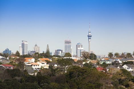 Photo of property in 2/1 Keys Street, Belmont, Auckland, 0622