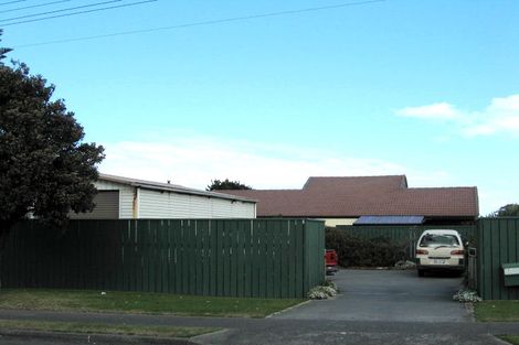 Photo of property in 113 Karaka Street, Castlecliff, Whanganui, 4501