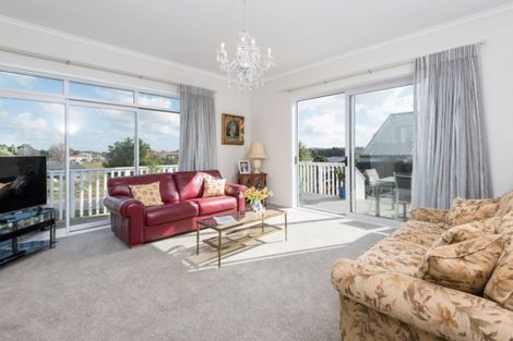 Photo of property in 8 Ridge View Crescent, Pukekohe, 2120