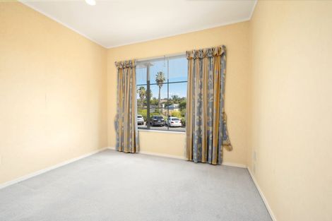 Photo of property in 2/2 Hobie Court, West Harbour, Auckland, 0618
