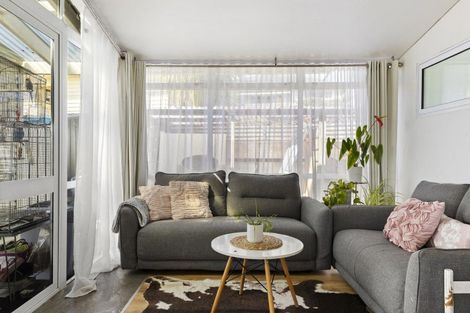 Photo of property in 32 Shepherd Road, Waipahihi, Taupo, 3330